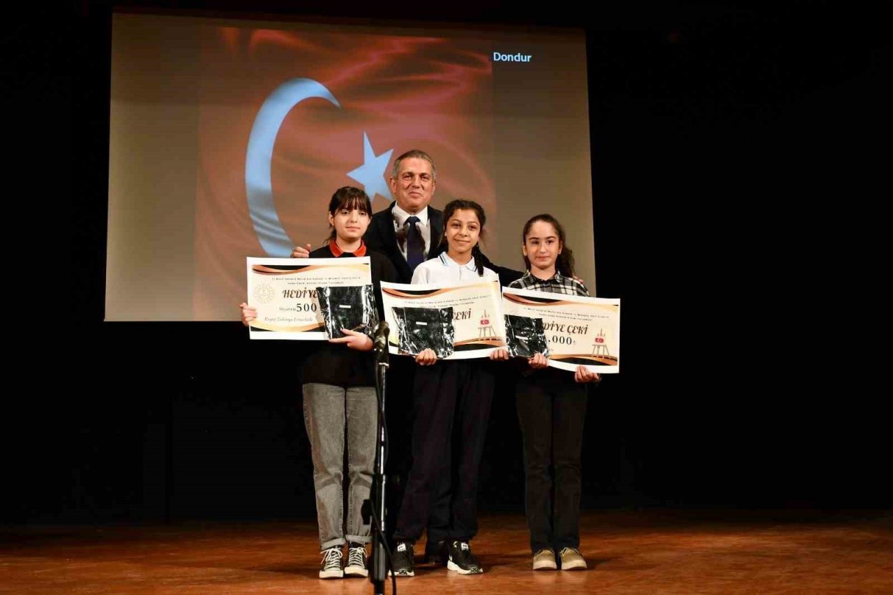 Mamak’ta İstiklal Marşı’nın kabulünün 102. yıldönümü kutlandı
