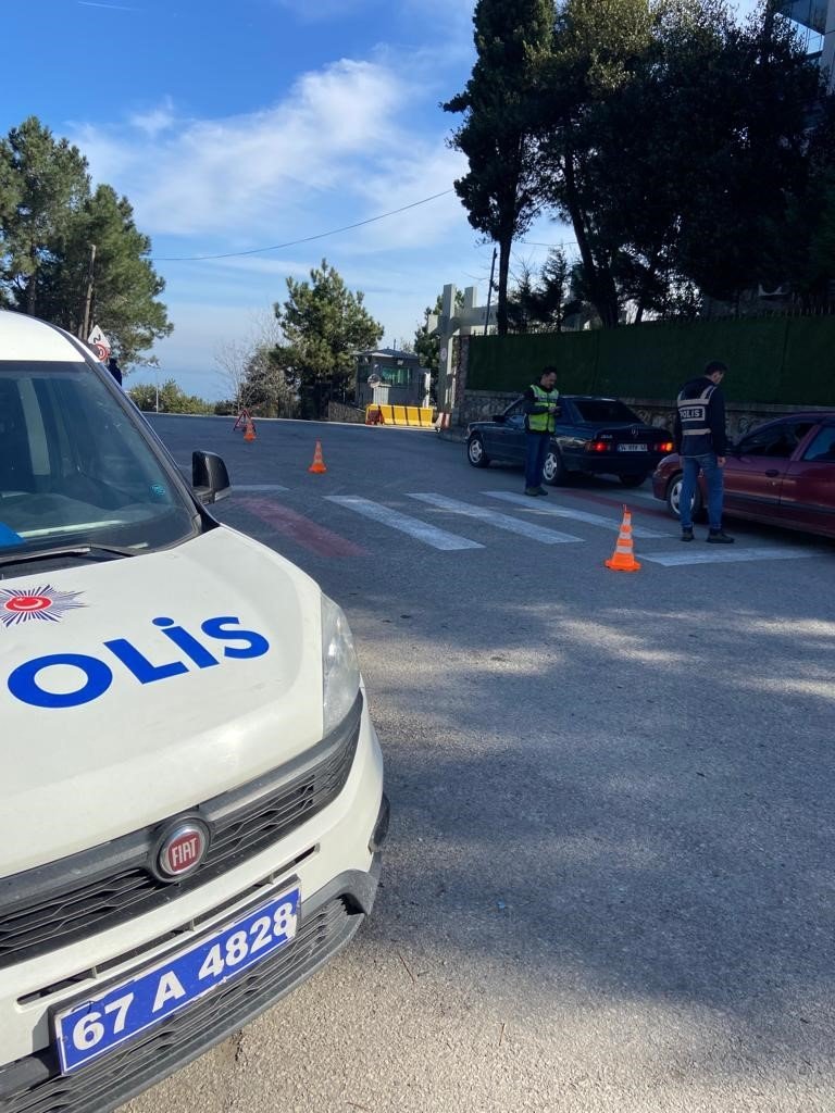 Huzur ve Güven uygulamasında 26 sürücüye 30 bin lira ceza