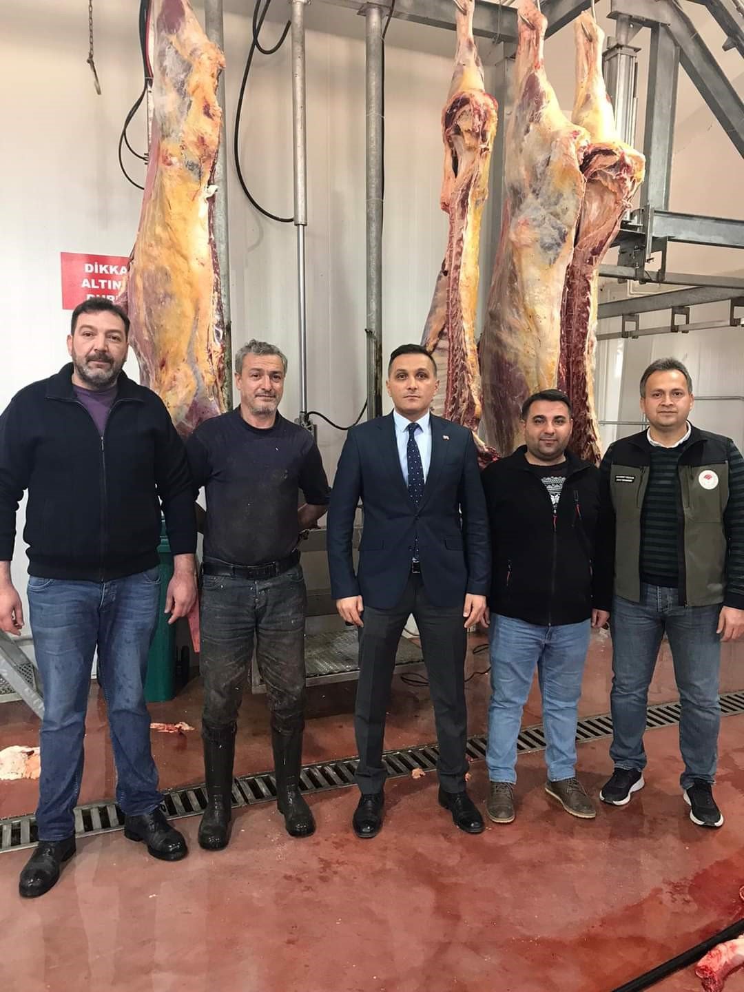 Dinar’dan deprem bölgesine 110 küçükbaş, 4 büyükbaş hayvan bağışlandı