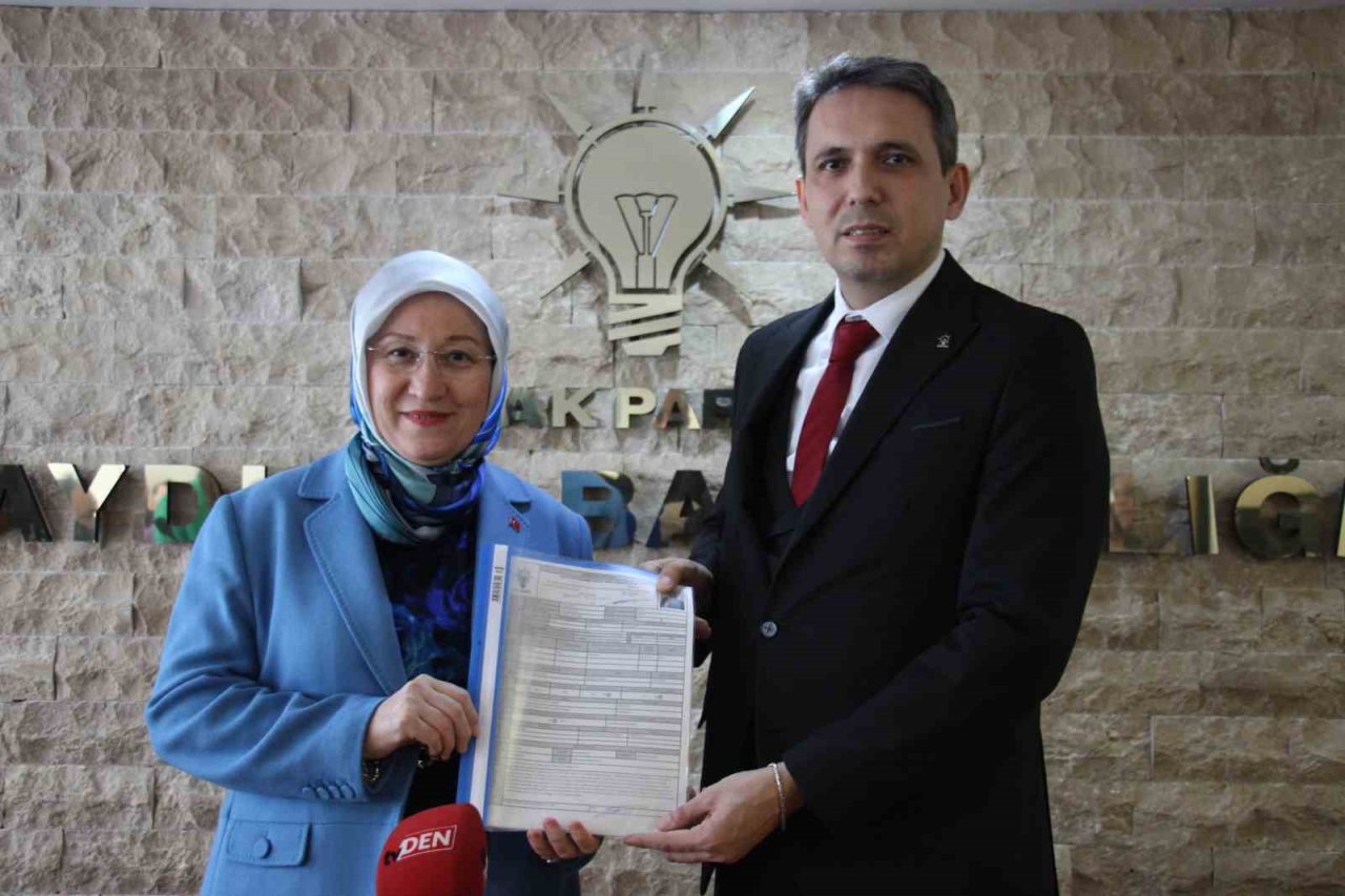 Efsane Başkan Demet Pilevneli, AK Parti’den milletvekili aday adaylığı başvurusunda bulundu