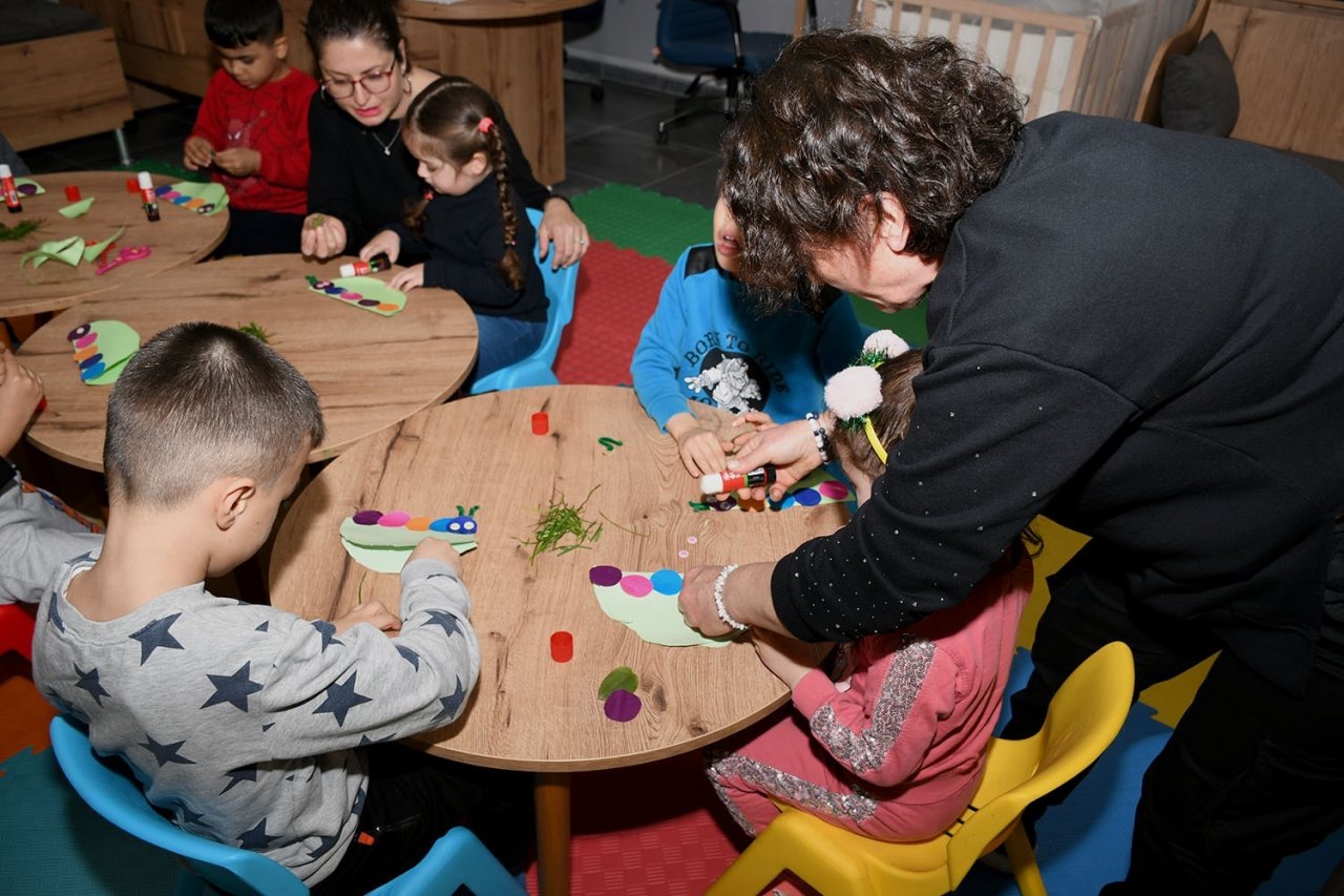 Kuşadası’nda çocuklar eğlenerek öğreniyor