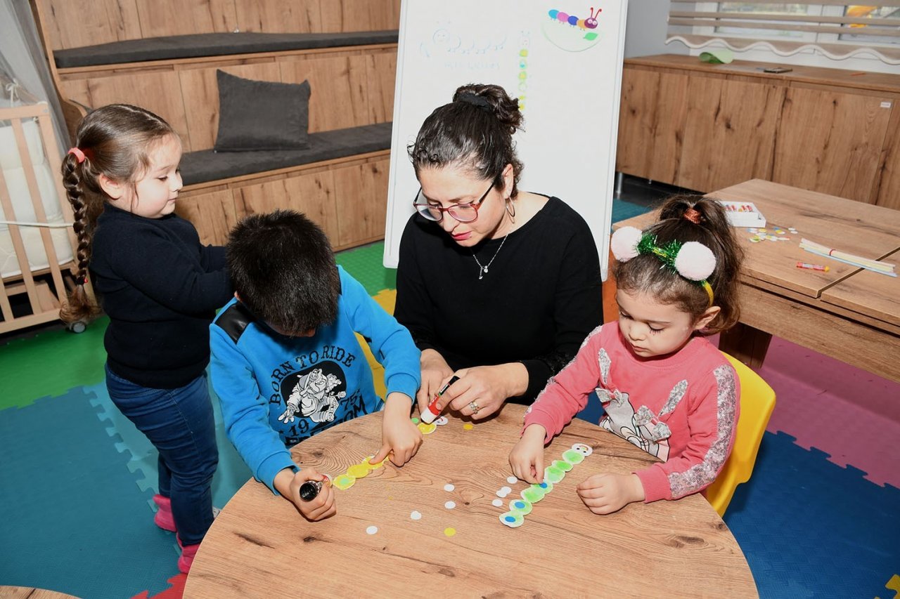 Kuşadası’nda çocuklar eğlenerek öğreniyor