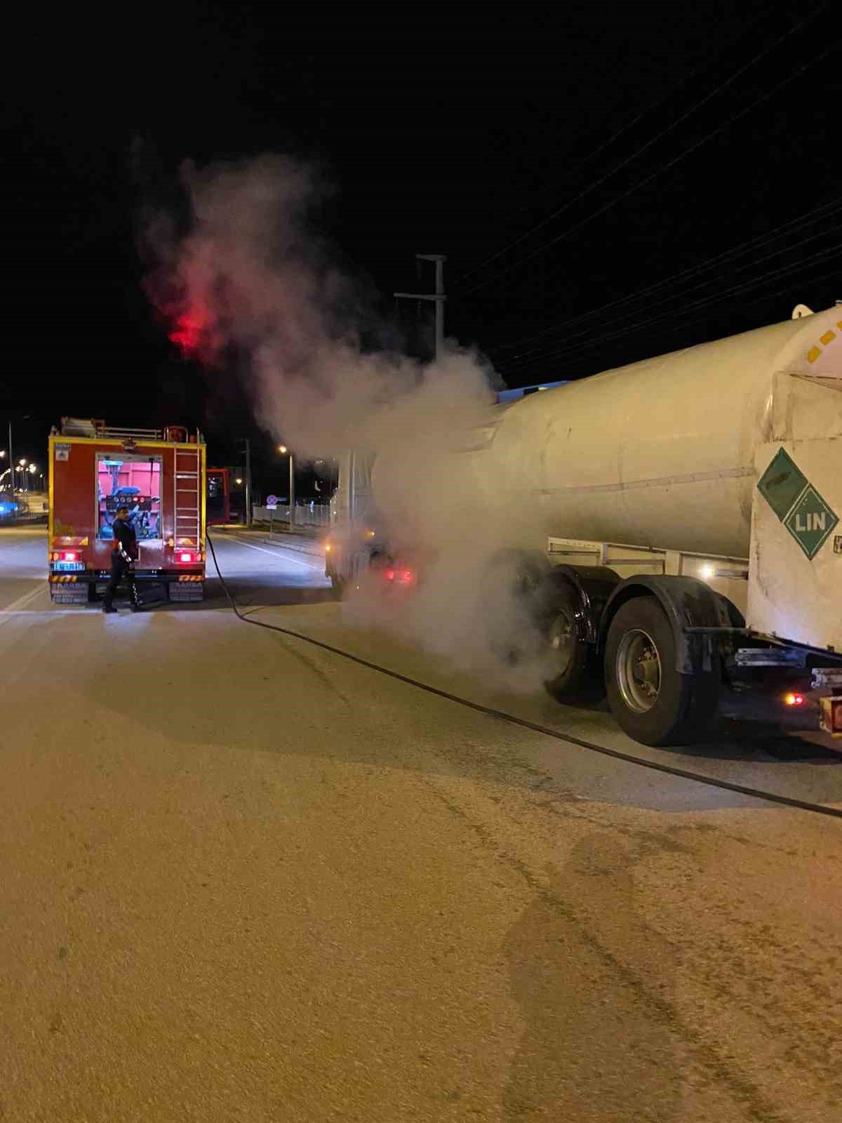 Burdur’da seyir halindeki tankerde yangın