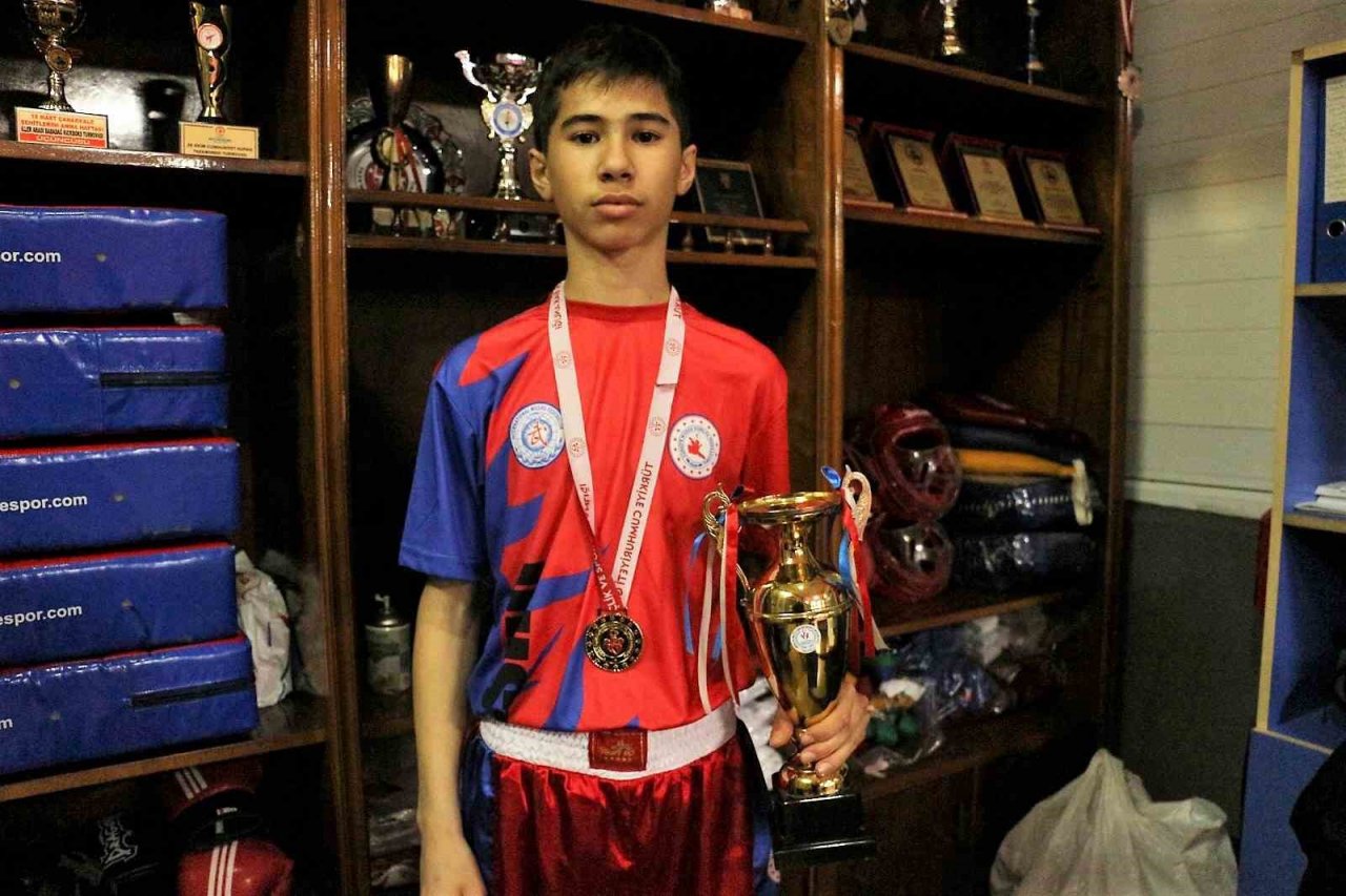 Denenmek için gitti şampiyon oldu