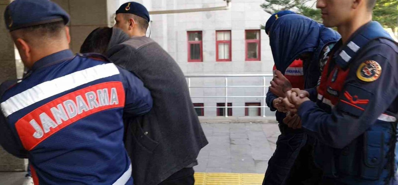 Deve ahırında 10 kilo 200 gram uyuşturucu ele geçirildi