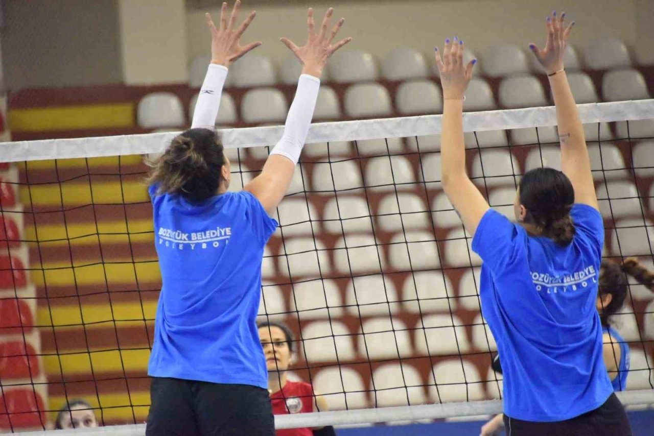 “Bizim Kızlar” yarı finaller için hazırlanıyor