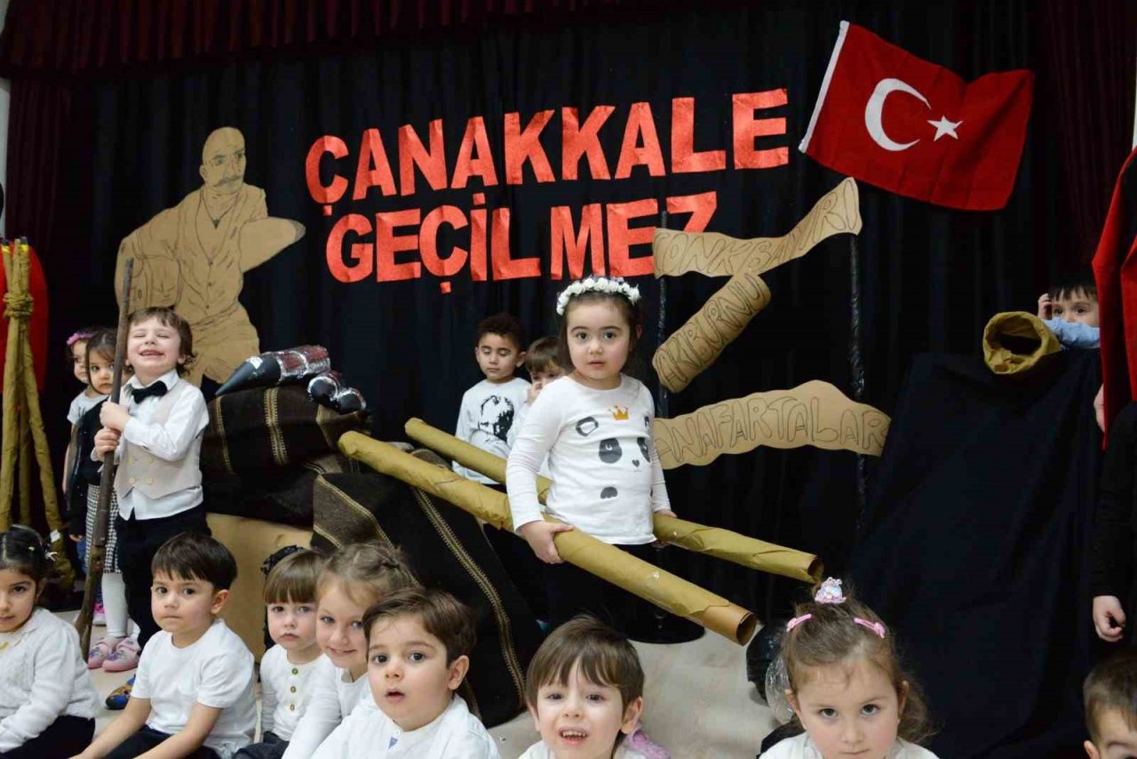 Minik öğrencileri “Çanakkale Geçilmez” dedi