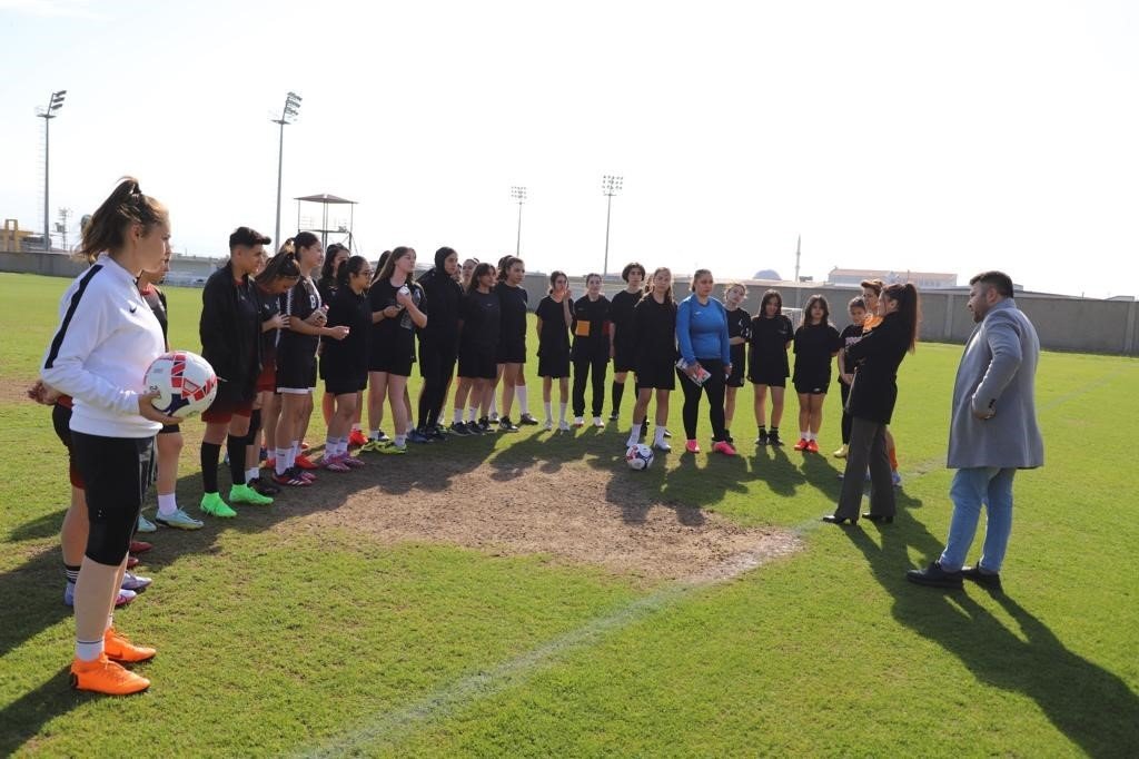 Nazilli kadın futbol takımı hazırlıklarını sürdürüyor