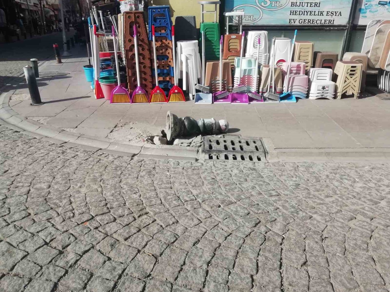 Aynı lobutu 3’üncü defa kırdılar