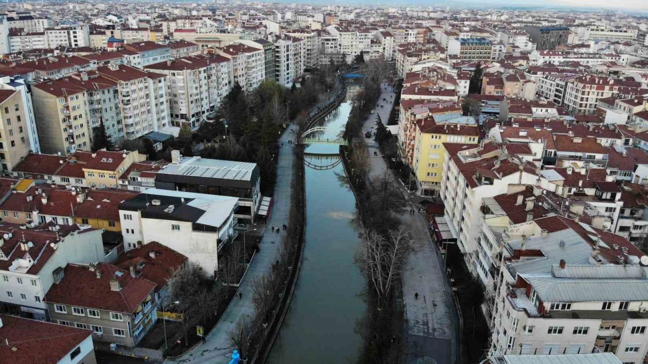 Porsuk kahverengiye büründü