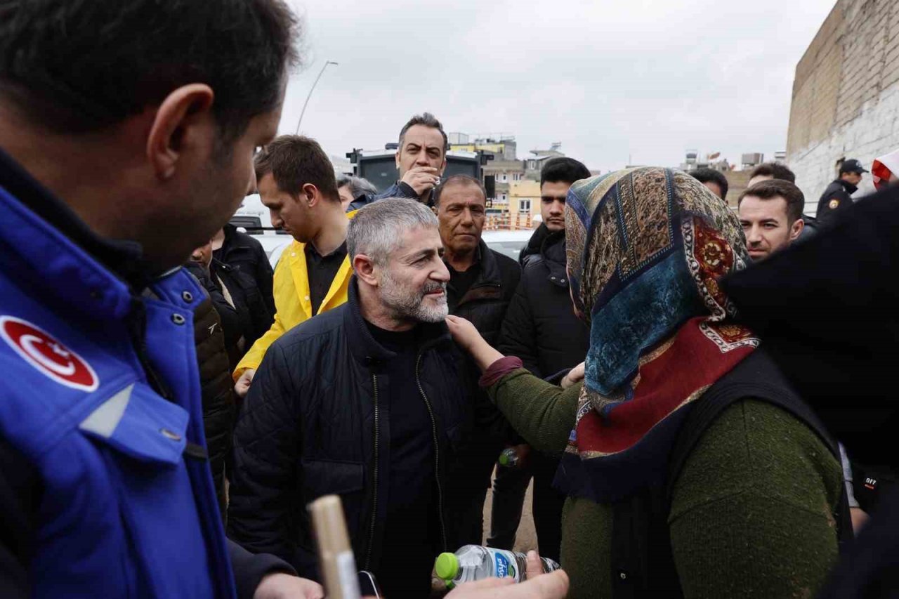 Bakan Nebati: “Önceliğimiz selden etkilenen vatandaşlarımızın temel ihtiyaçlarını gidermek”