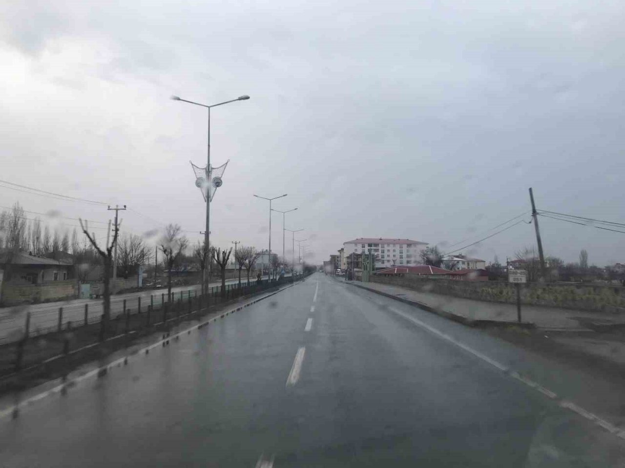 Iğdır’da yağmur ve sis etkili oluyor