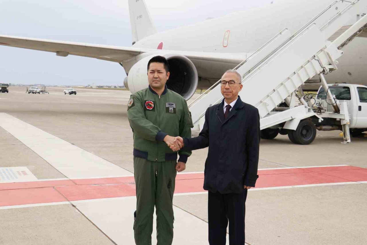 Yardım malzemelerini taşıyan Japon uçağı Türkiye’ye ulaştı