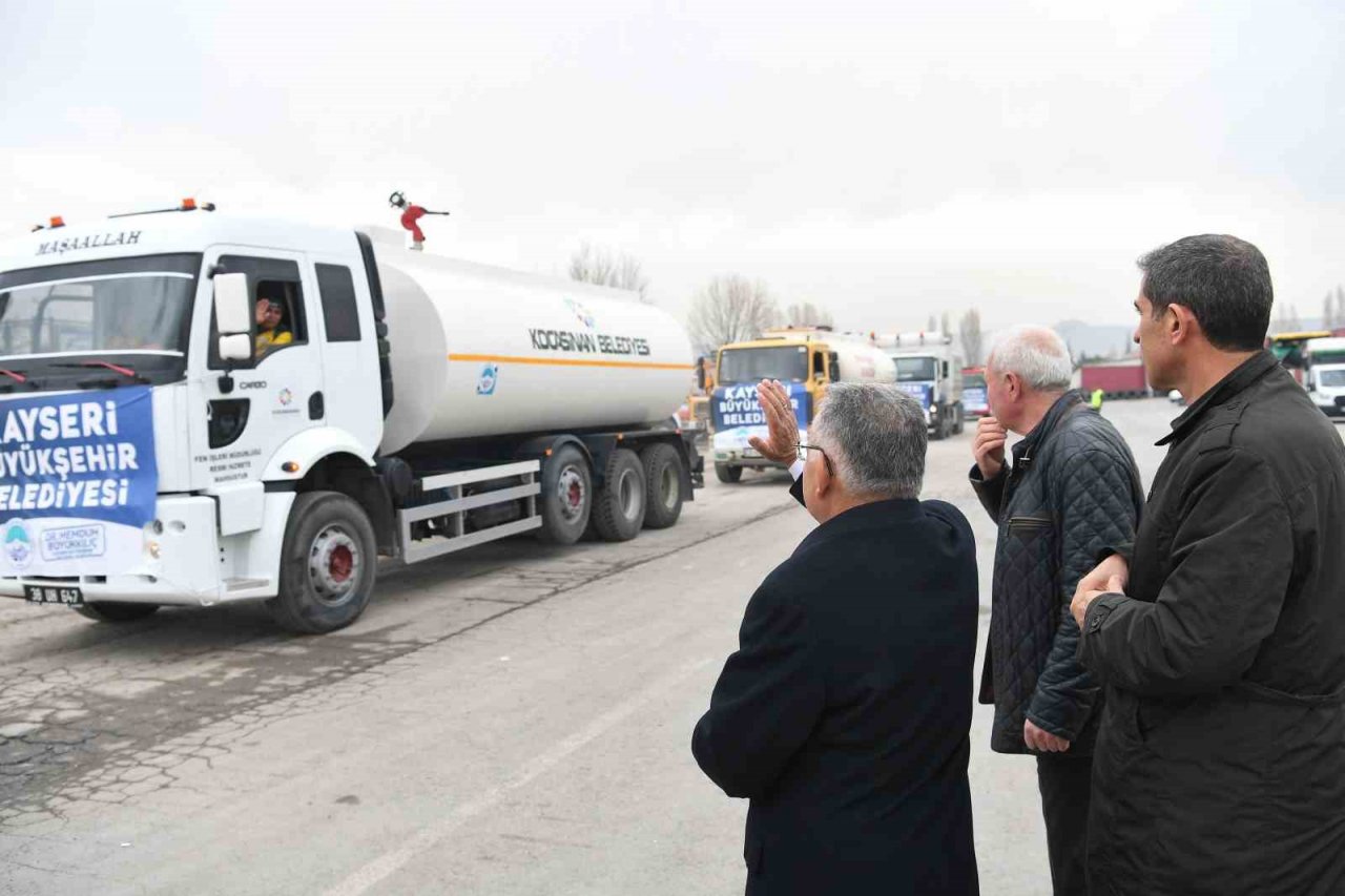 Kayseri’den sel bölgesine 11 araç uğurlandı