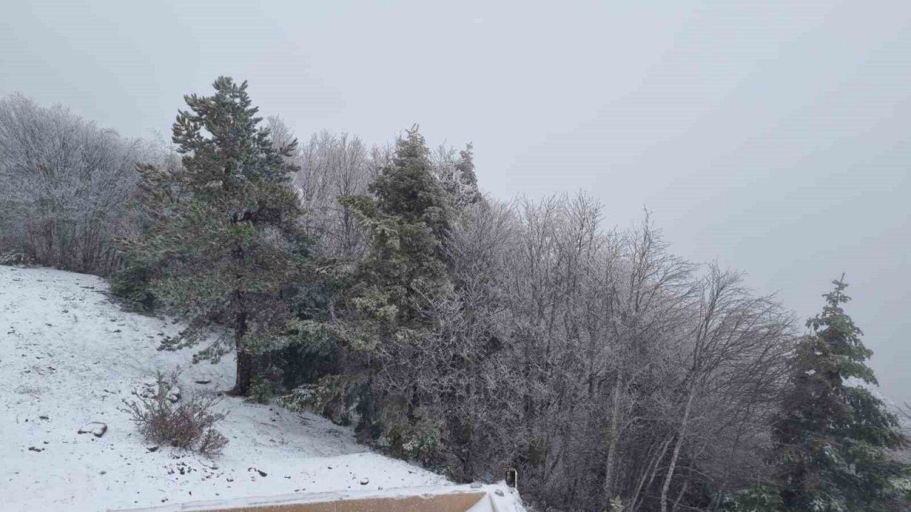 Kazdağları’nda kar yağışı başladı