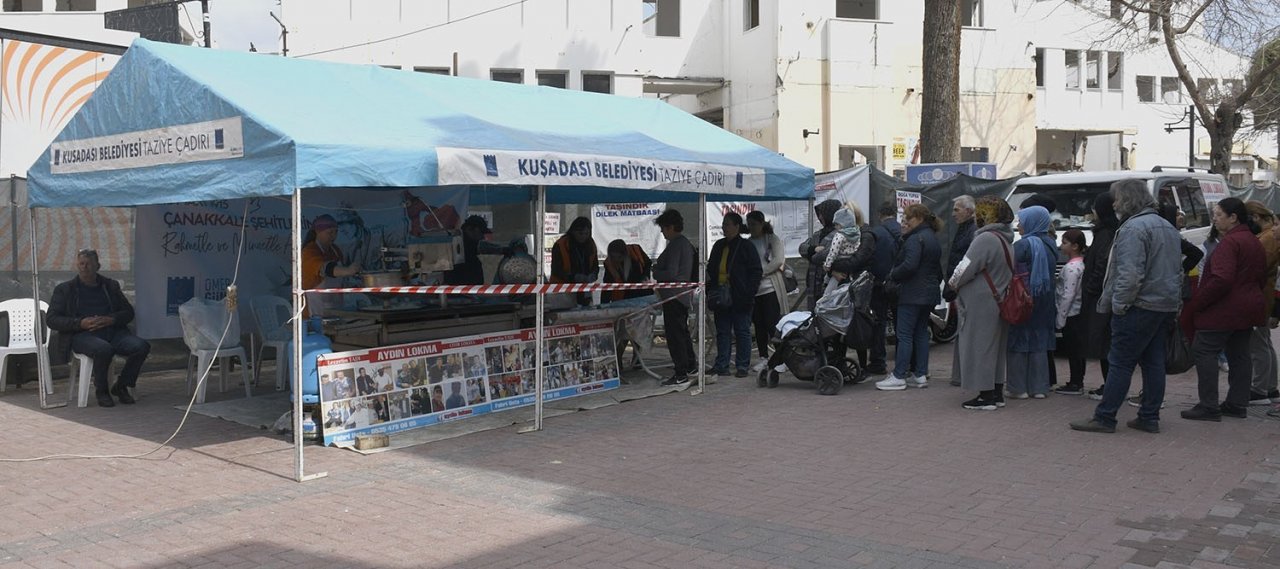 Kuşadası Belediyesi’nden Çanakkale Şehitleri İçin Lokma Hayrı