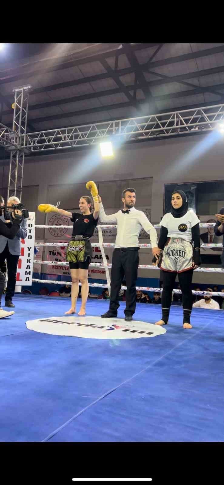 Kayserili milli sporcu depremzedeler için ringe çıktı