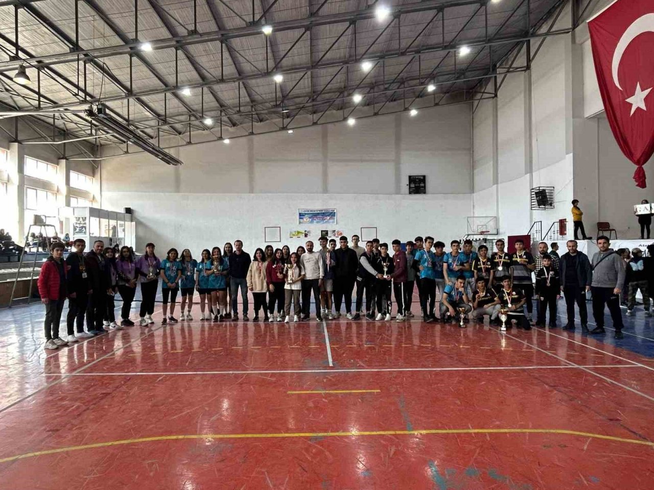 Tenis Gençler Müsabakaları sona erdi