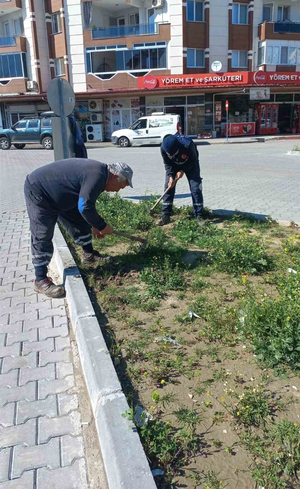 Ortaca’nın yeşil alanlarında ’Bahar’ bakımı