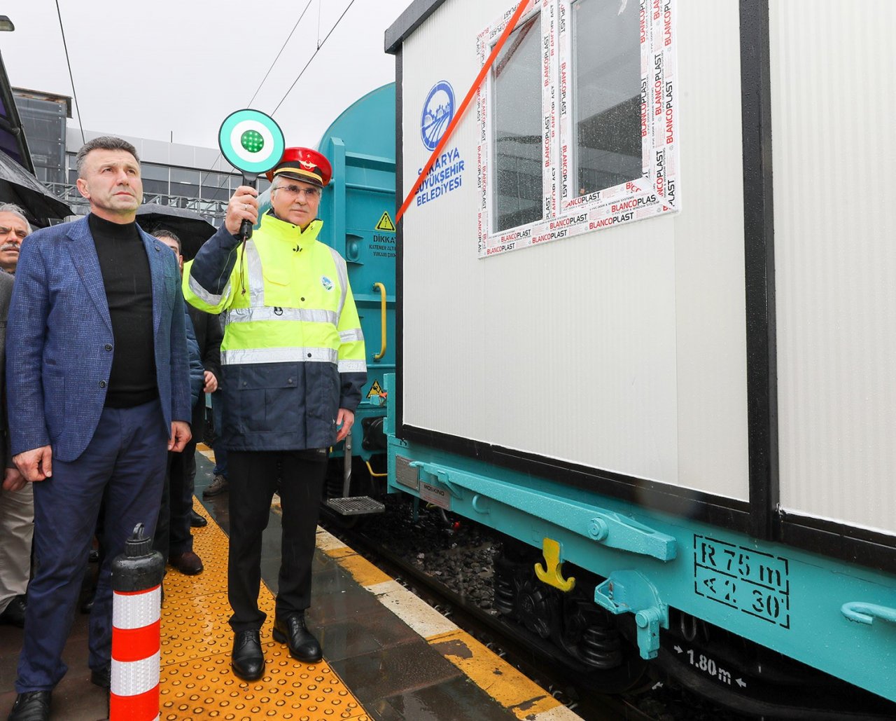 Sakarya’dan İskenderun’a kardeşlik treni: 40 konteyner daha yola çıktı