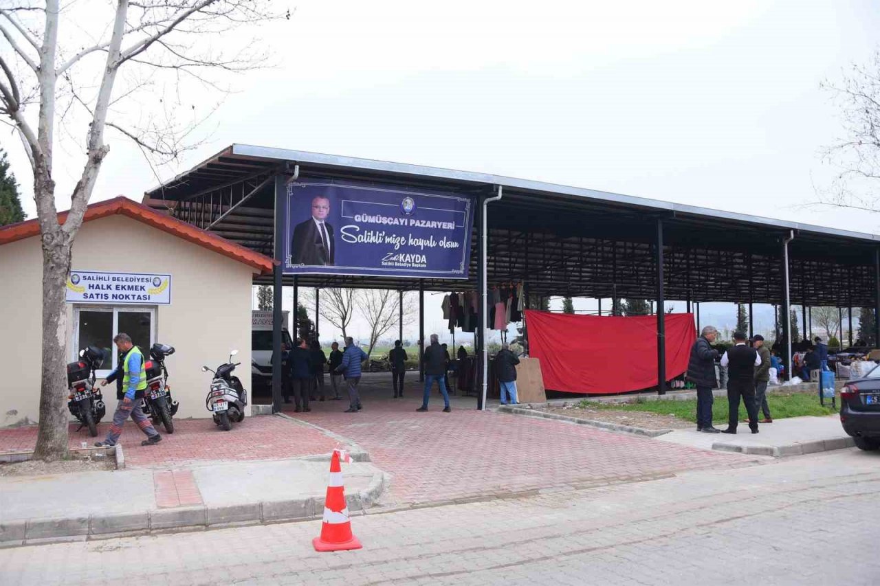 Salihli’de Gümüşçayı semt pazar yeri dualarla hizmete girdi