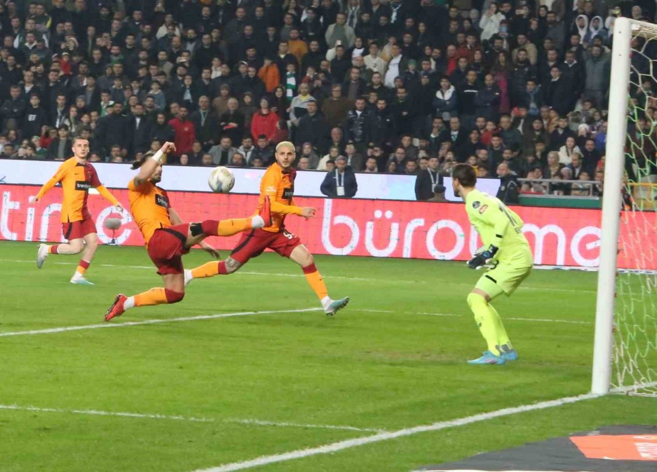 Spor Toto Süper Lig: Konyaspor: 2 - Galatasaray: 1 (Maç sonucu)