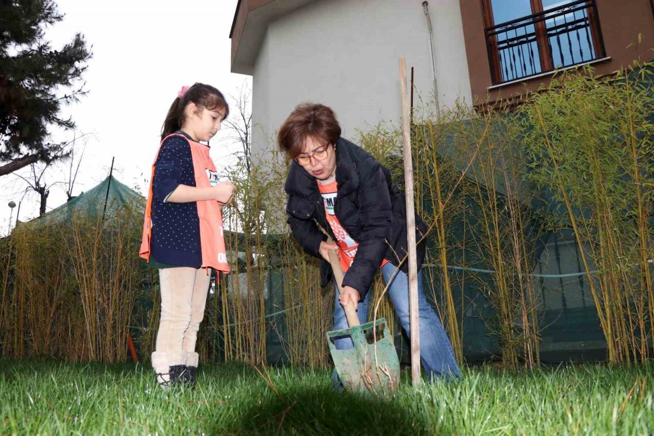 TEMA’lı öğrenciler geleceklerini yeşillendirdi