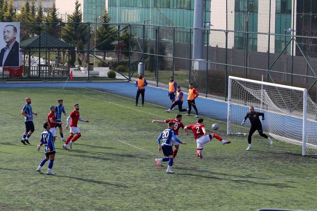 Yenimahalle Belediyespor namağlup liderlik koltuğuna oturdu