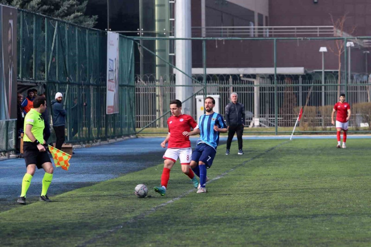 Yenimahalle Belediyespor namağlup liderlik koltuğuna oturdu