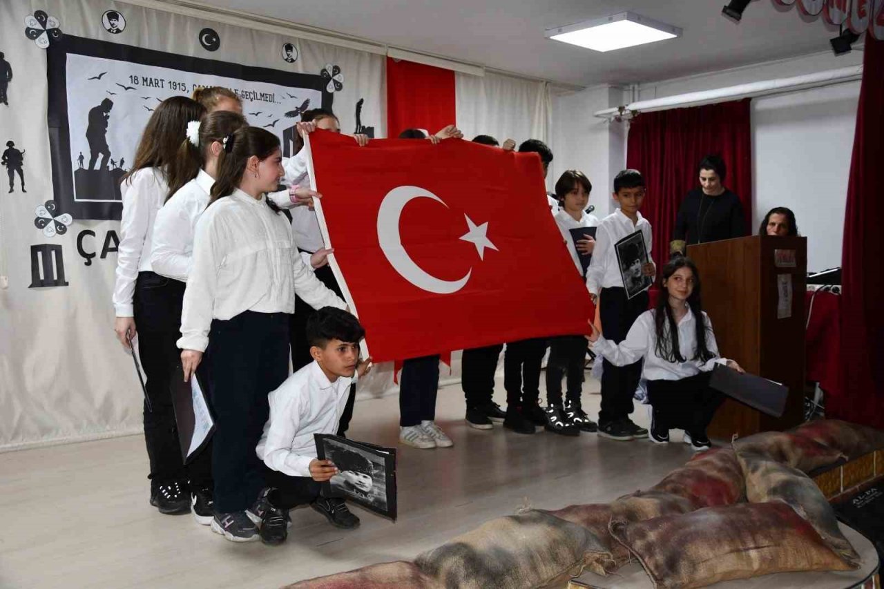 Altınova’da zafer kutlandı, şehitler anıldı