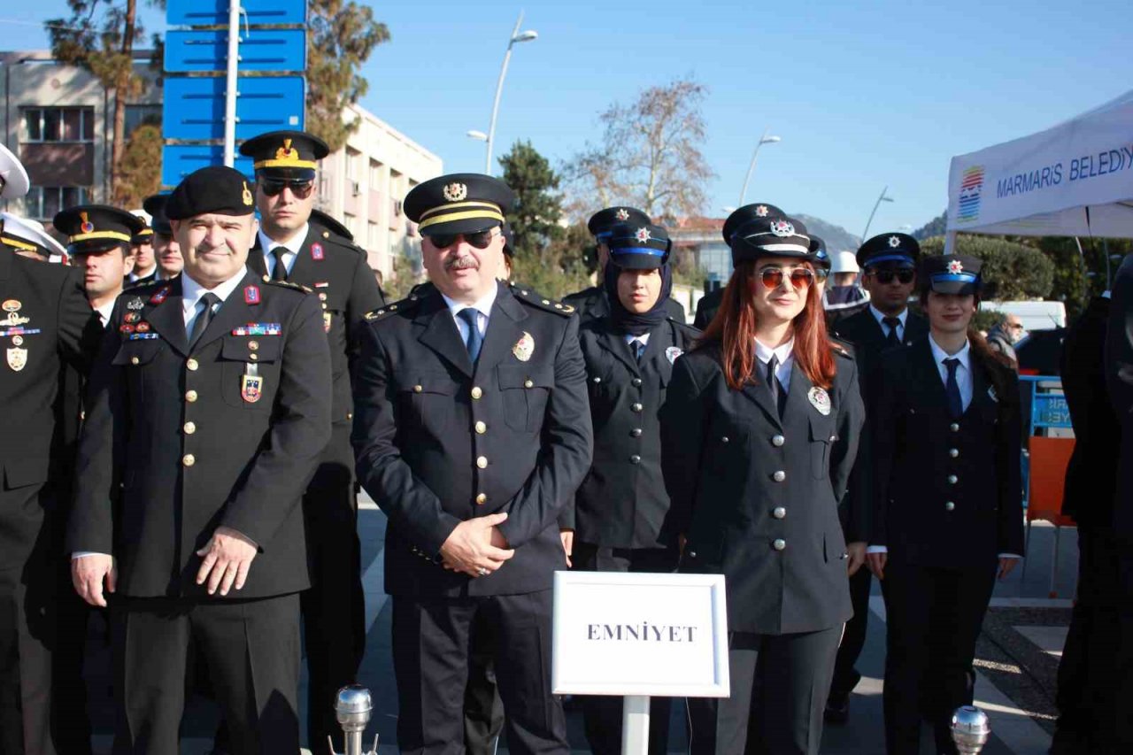 18 Mart Şehitler Günü programı Marmaris’te çelenk sunma töreni ile başladı