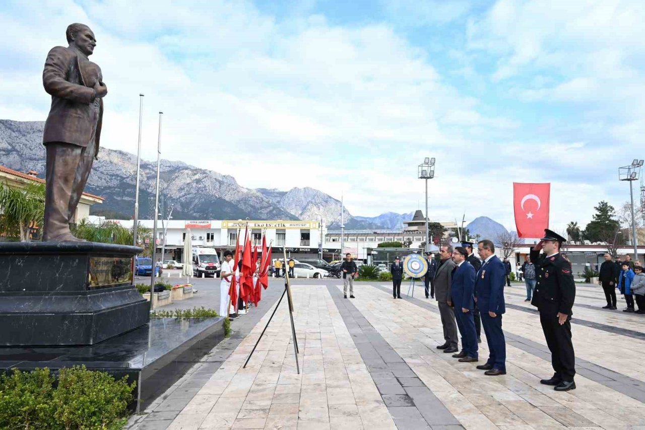 Çanakkale Deniz Zaferi’nin 108. yılı Kemer’de törenle kutlandı