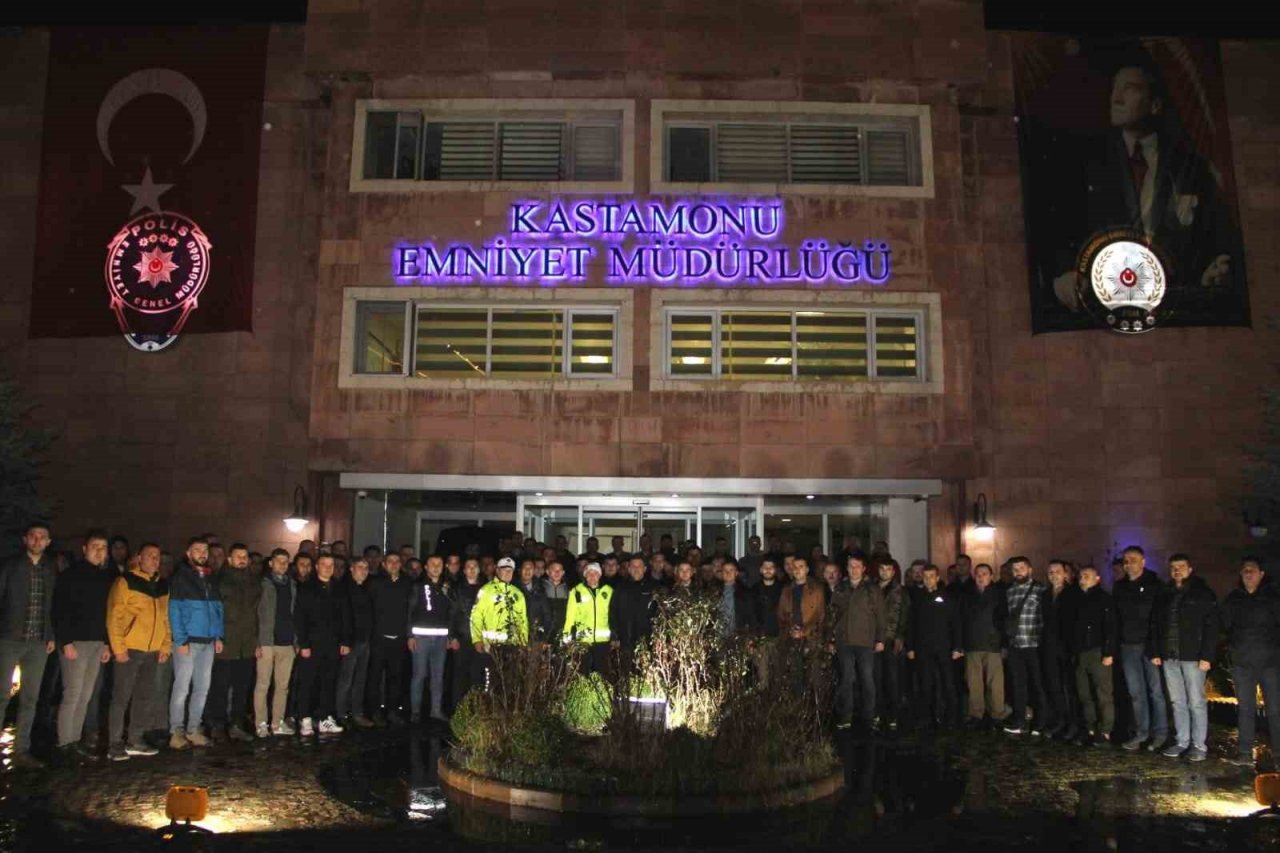 Kastamonu’dan 100 polis deprem bölgesine uğurlandı