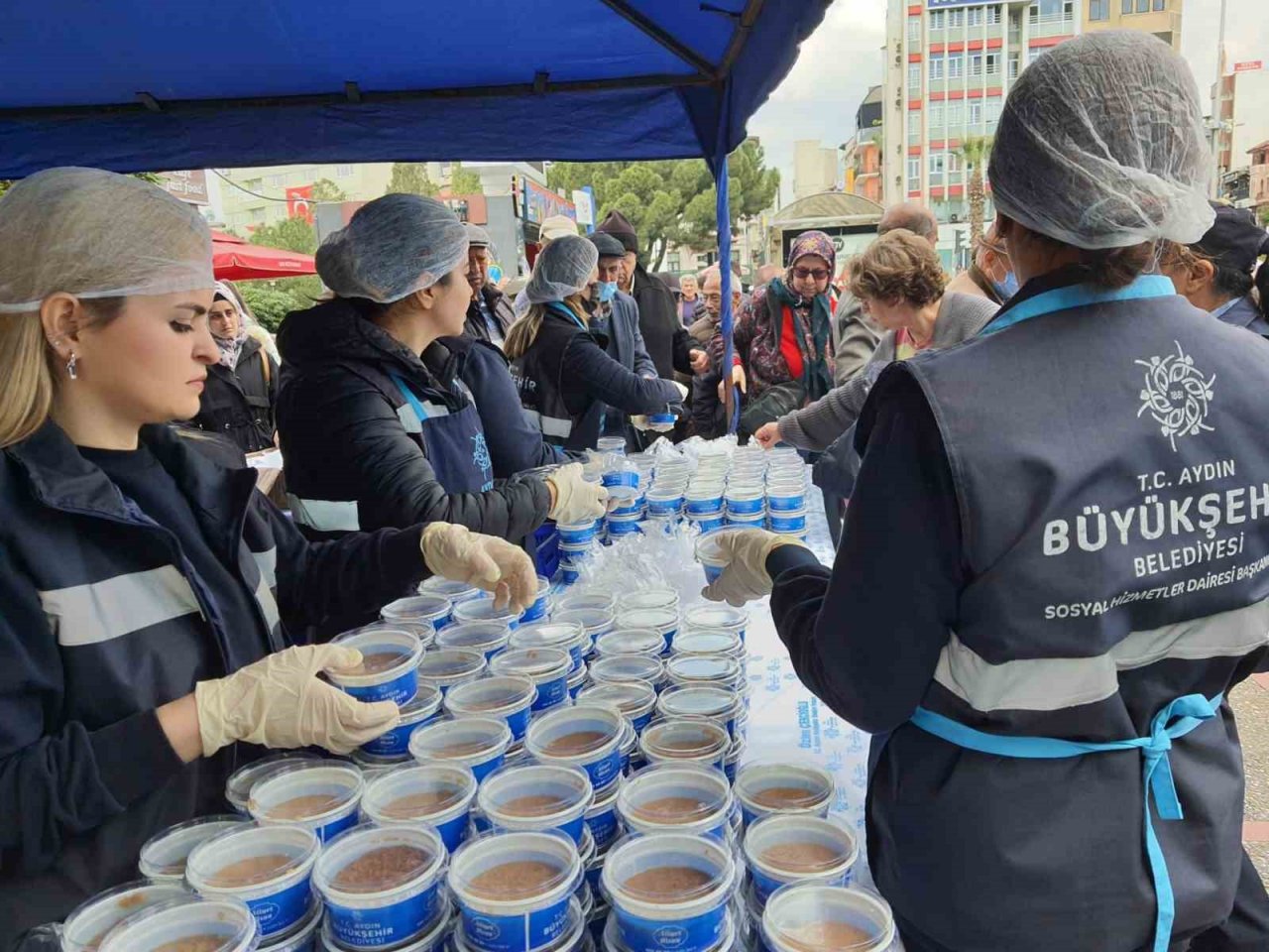 Aydın Büyükşehir Belediyesi’nden şehitler için helva hayrı