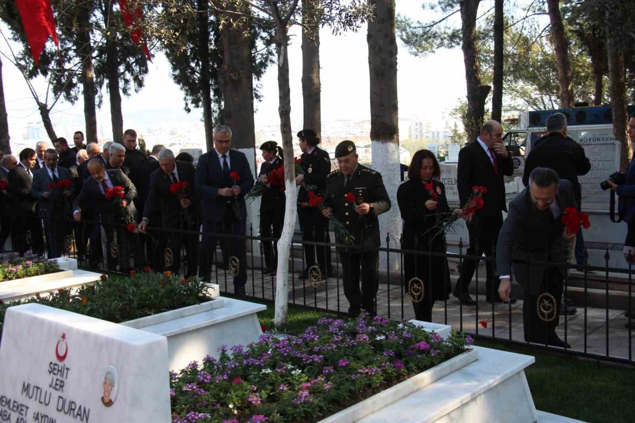 Çanakkale şehitleri Aydın’da dualarla anıldı
