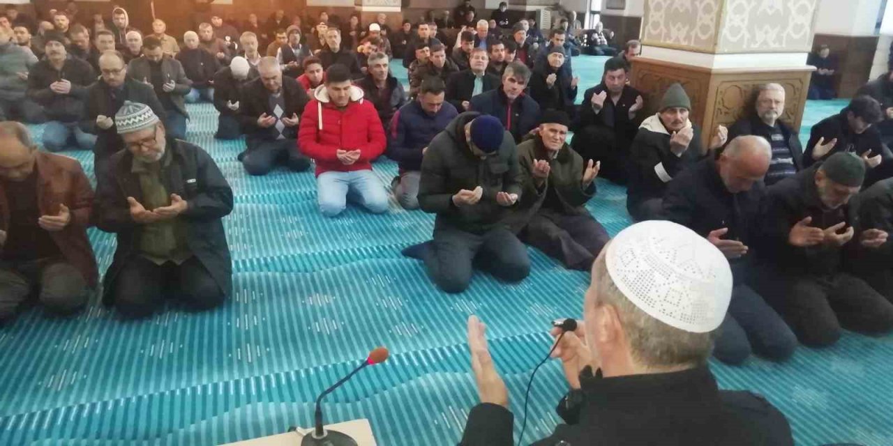 Çanakkale şehitleri için mevlid-i şerif okundu