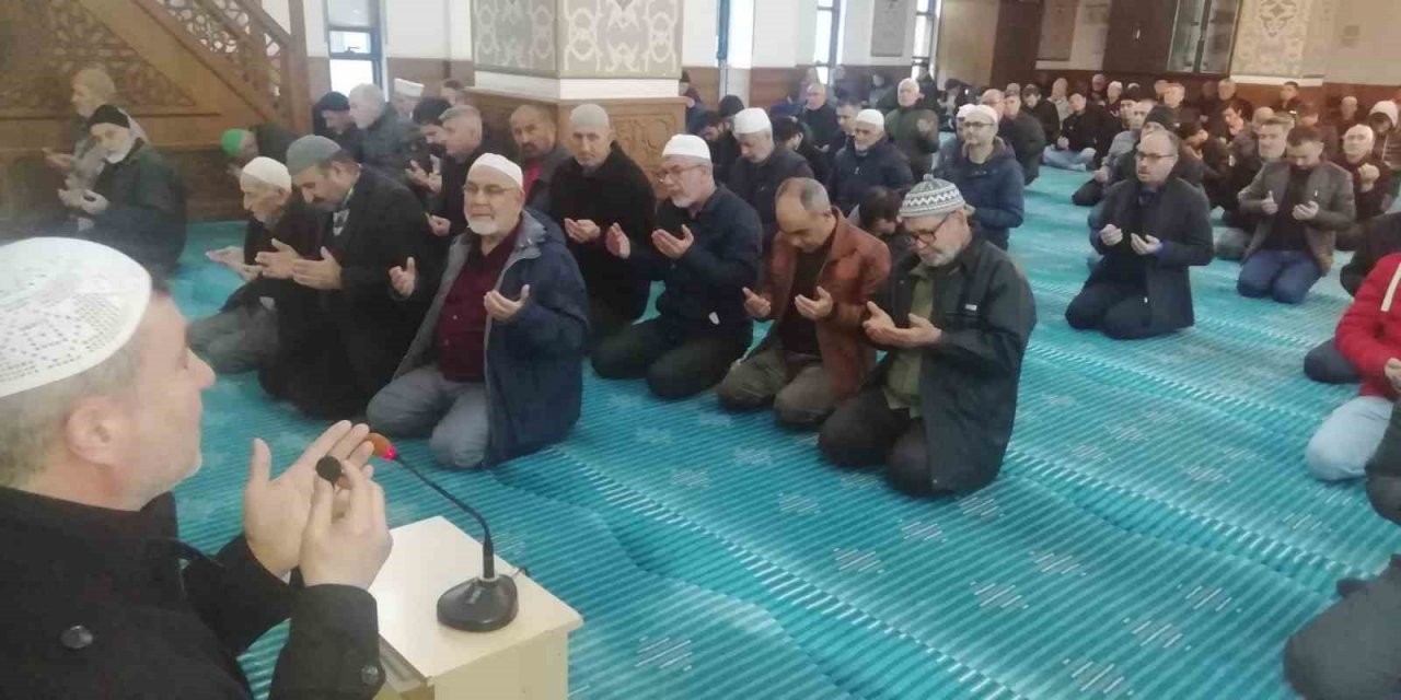 Çanakkale şehitleri için mevlid-i şerif okundu