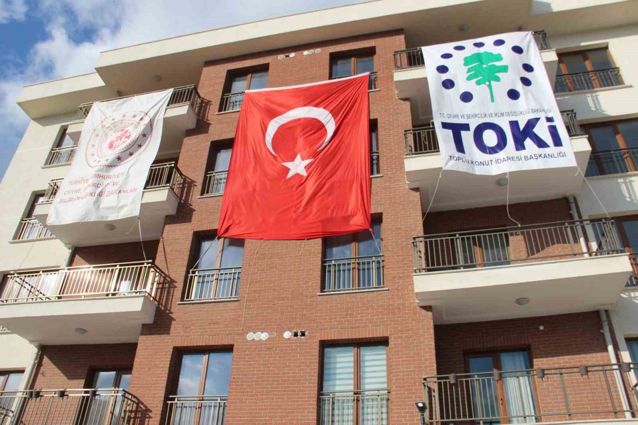 İzmir’de deprem sonrası inşa edilen 4 bin 602 adet konutun yapımı tamamlandı