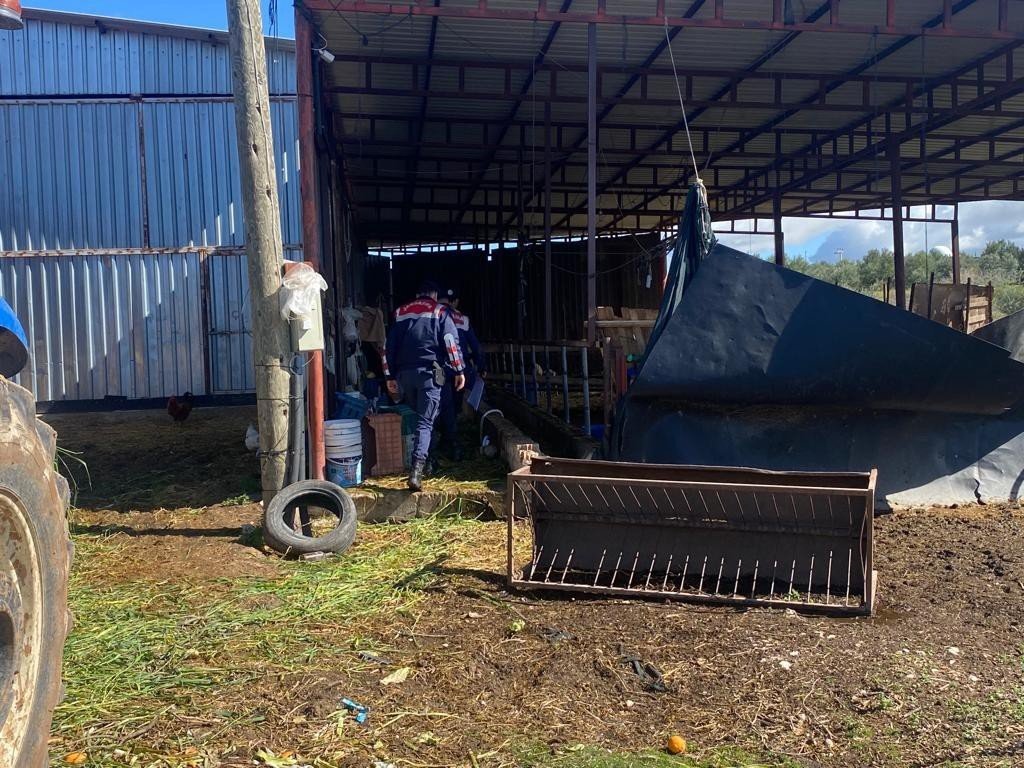 Çiftçiler hayvan hırsızlığına karşı bilgilendirildi