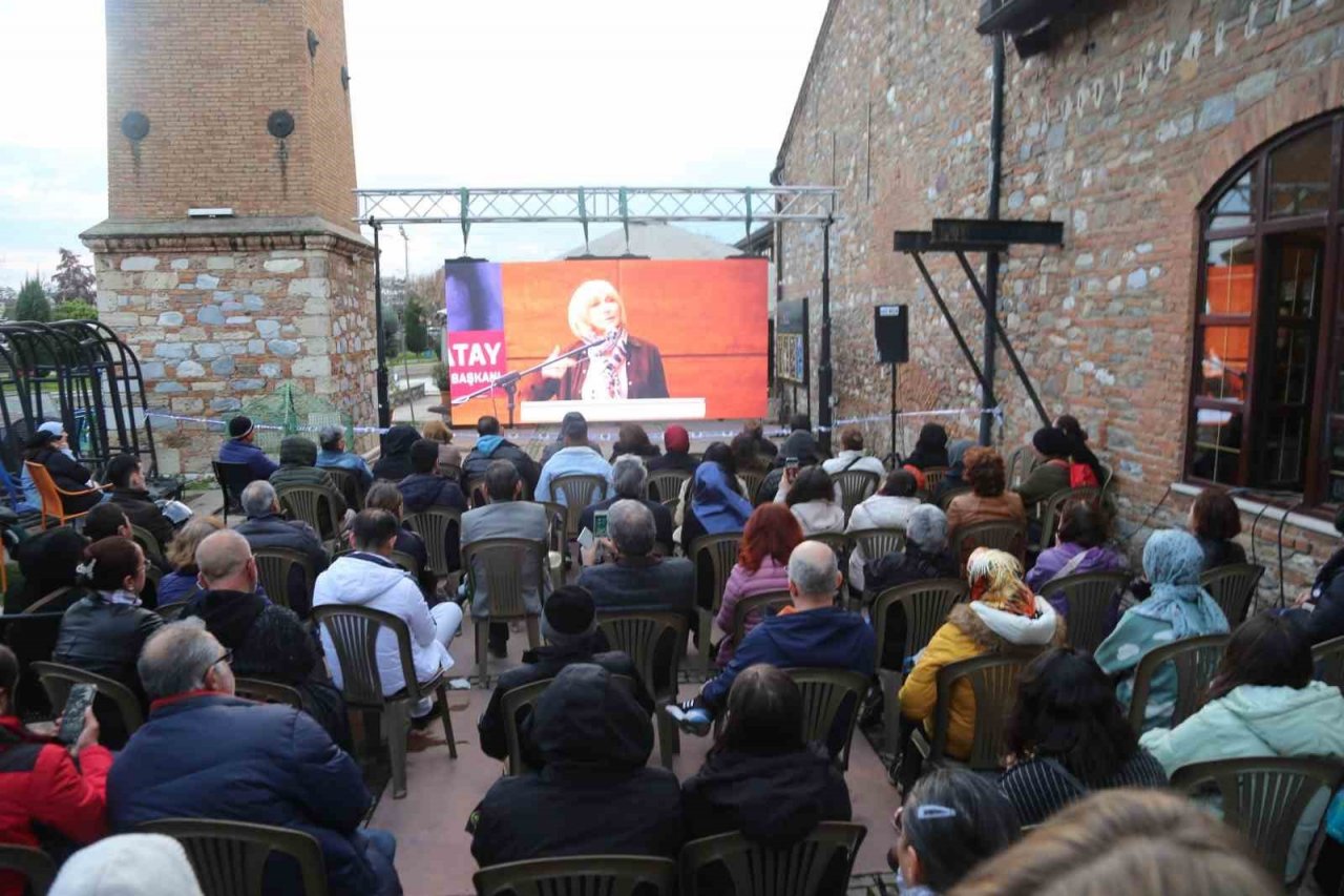 Ünlü yazar Aydın’da söyleşiye katıldı