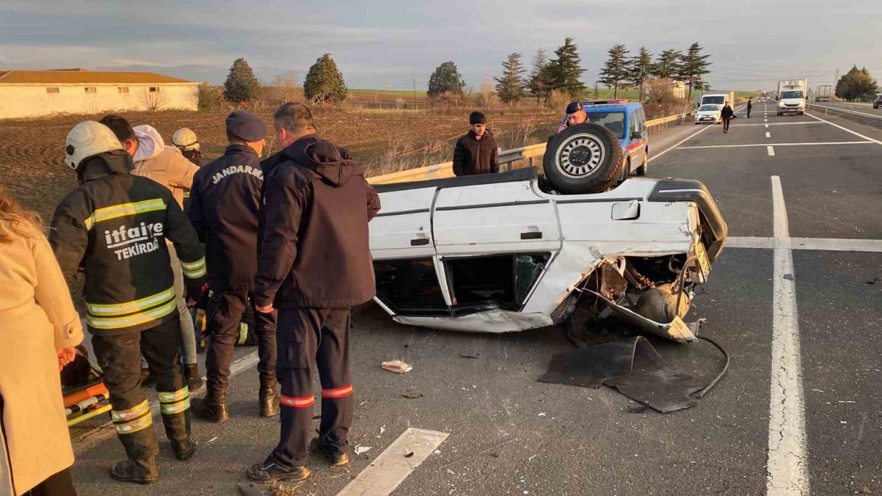 Hurdaya dönen aracın altından sağ çıktı