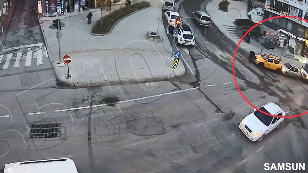 Işık ihlali yapan araca motosiklet hızla çarptı: 1 yaralı