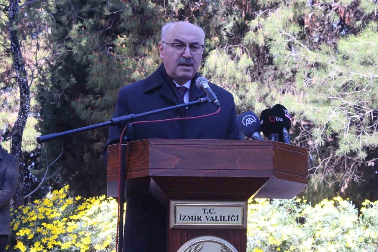 Çanakkale şehitleri İzmir’de törenle anıldı