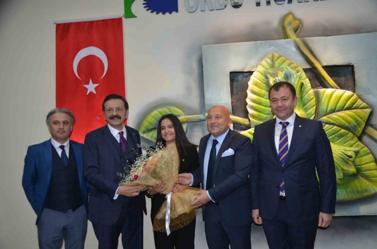 Hisarcıklıoğlu: “Deprem bölgesinde ekonomik aktivitenin hızlı bir şekilde eski haline gelmesi gerekiyor”