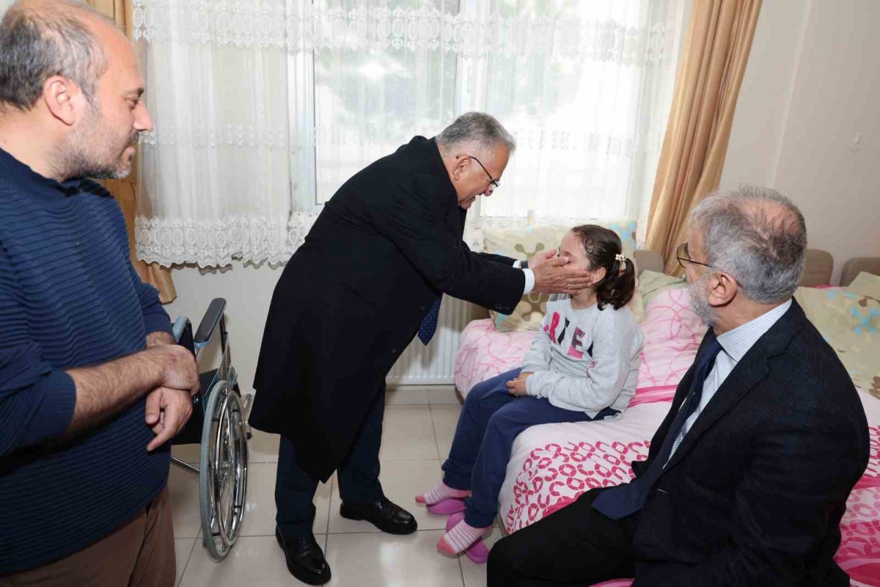 Büyükkılıç ve Yıldız’dan Depremzedelere Ziyaret