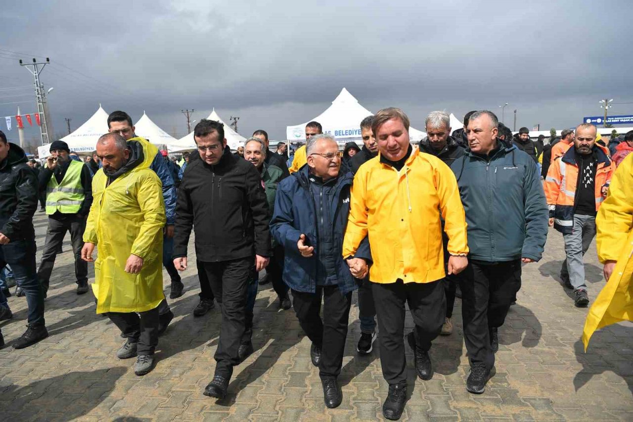 Başkan Büyükkılıç: “Et tırnağız, görevimizi yapıyoruz”