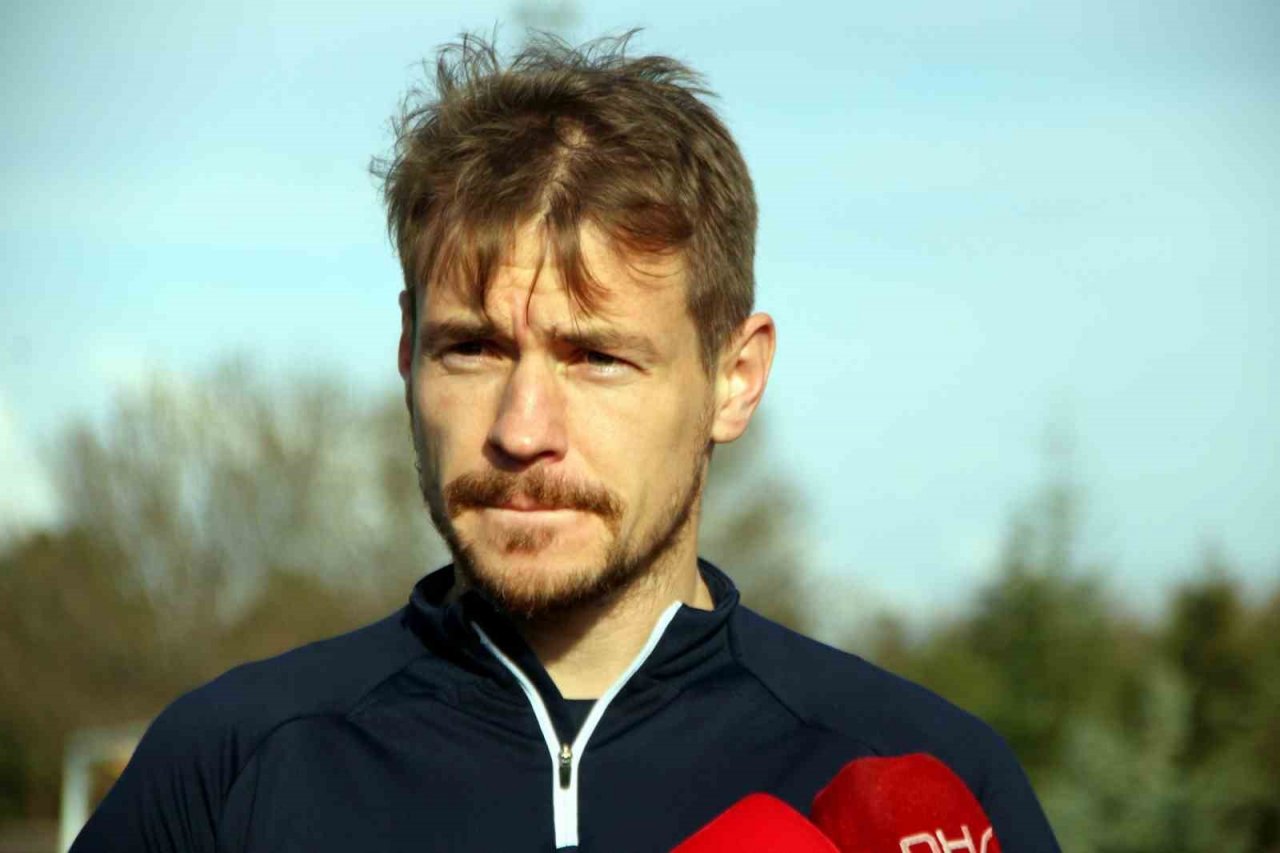 Dimitrios Kolovetsios: "Hepimiz depremleri düşünüyoruz, bunu saklayamam"