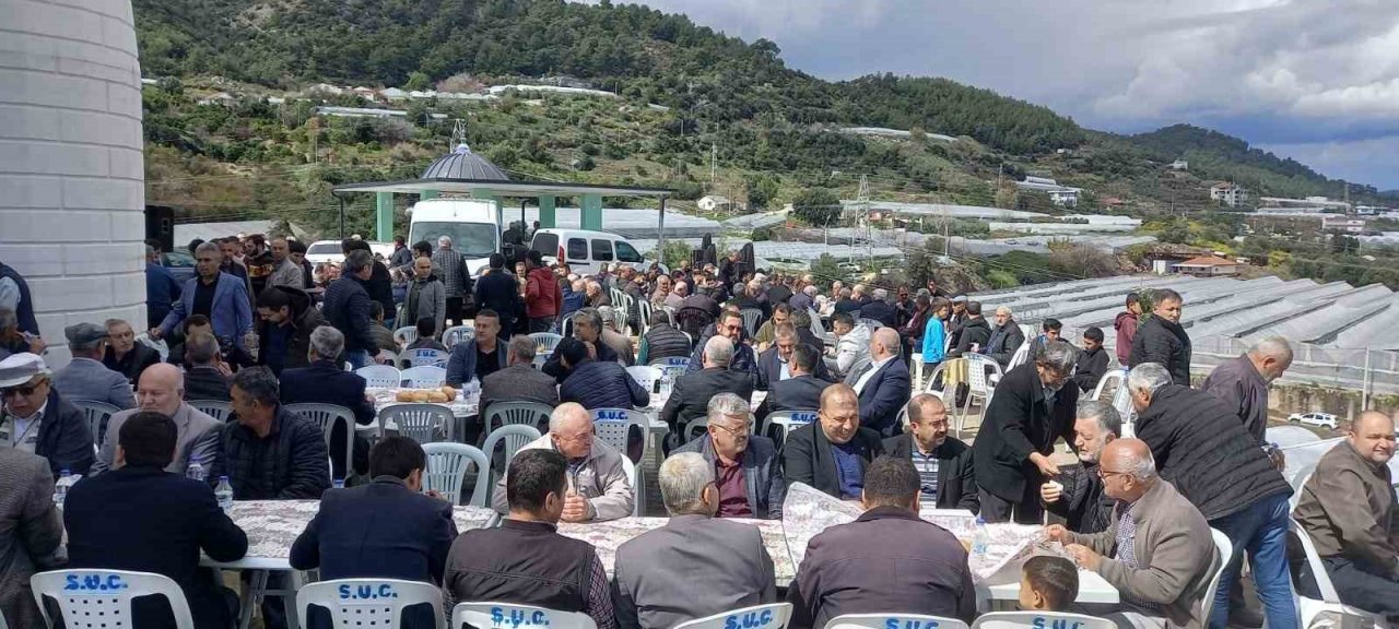 Kumluca’da Saricasu Dariyemezler Hz. Ali Camii ibadete açıldı
