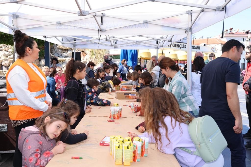Marmaris’te çocuklar eğlenceyle buluştu