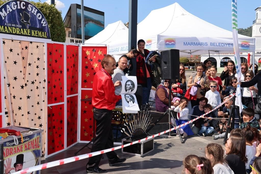 Marmaris’te çocuklar eğlenceyle buluştu